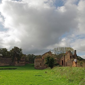 Restes du vieux château féodal
