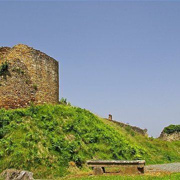 Restes du vieux château féodal