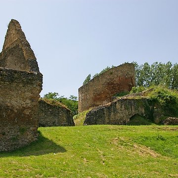 Restes du vieux château féodal