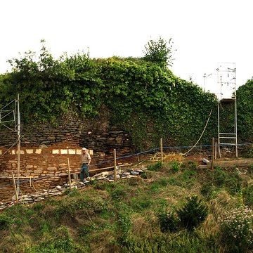 Restes du vieux château féodal