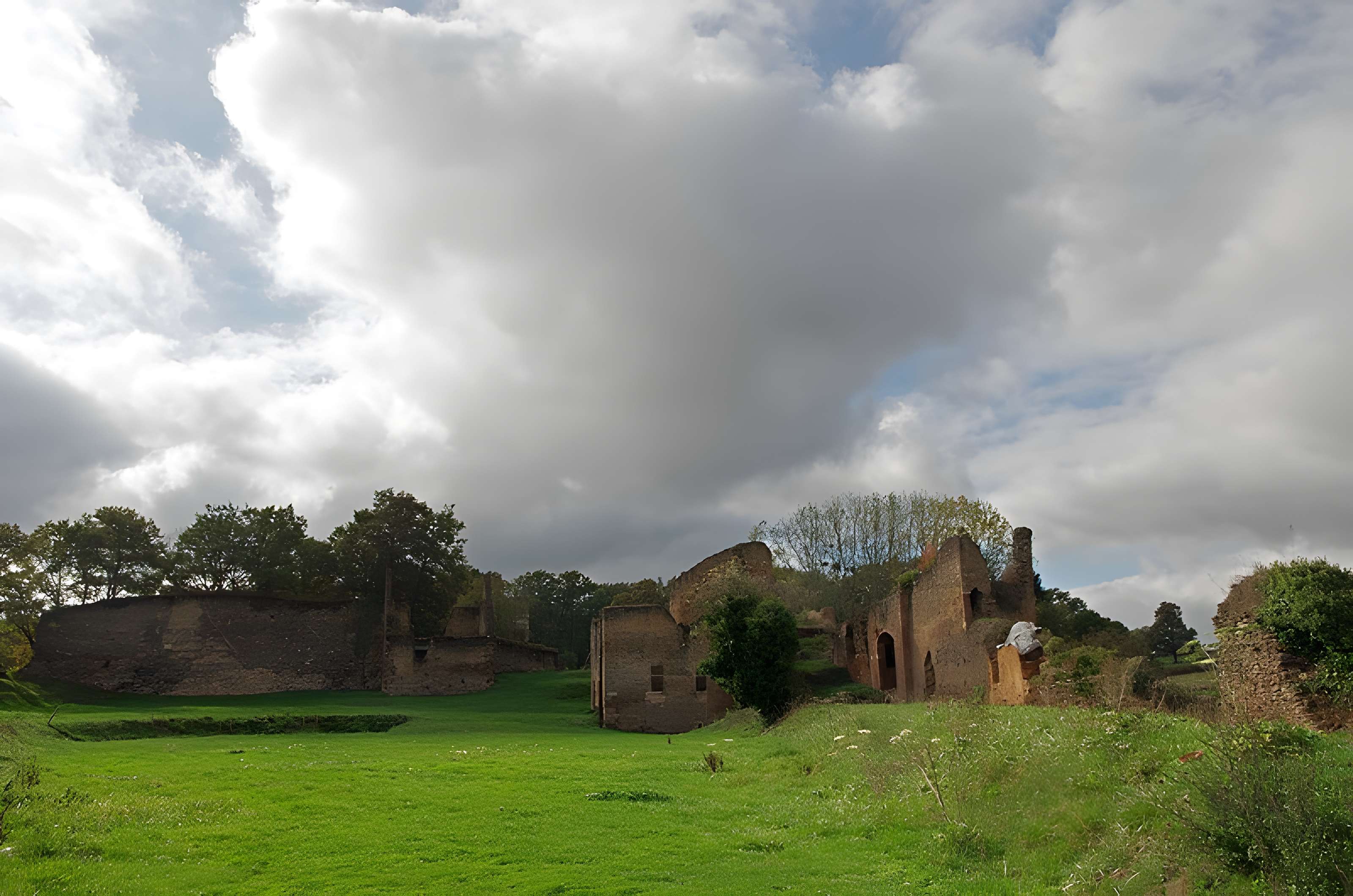 Restes du vieux château féodal