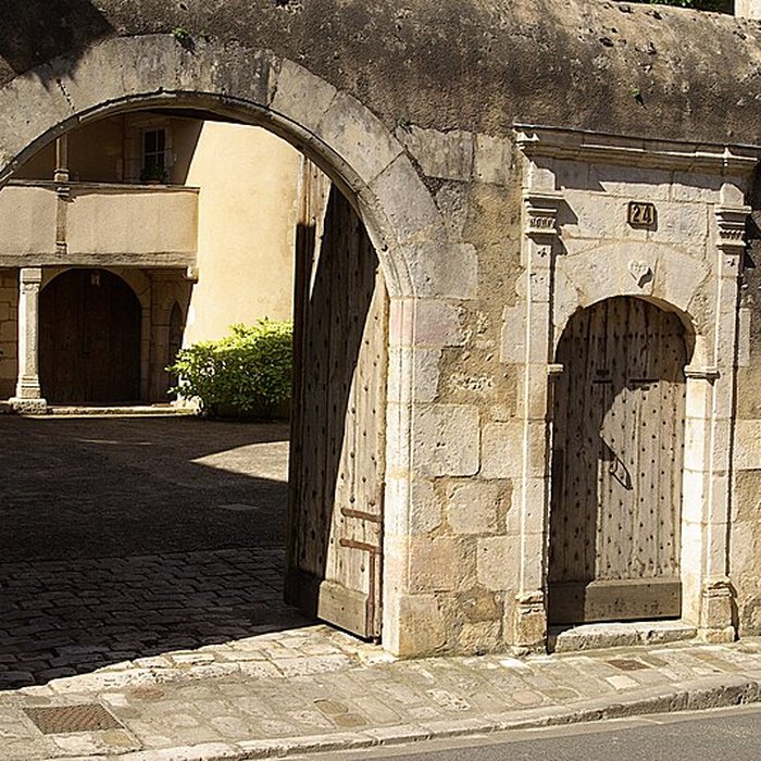 Photo de Hôtel de Châtillon de Villemorand autrement de Busson de lAge, sis Ville Haute