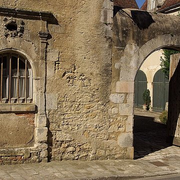 Hôtel de Châtillon de Villemorand autrement de Busson de lAge, sis Ville Haute