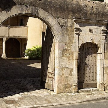 Hôtel de Châtillon de Villemorand autrement de Busson de lAge, sis Ville Haute