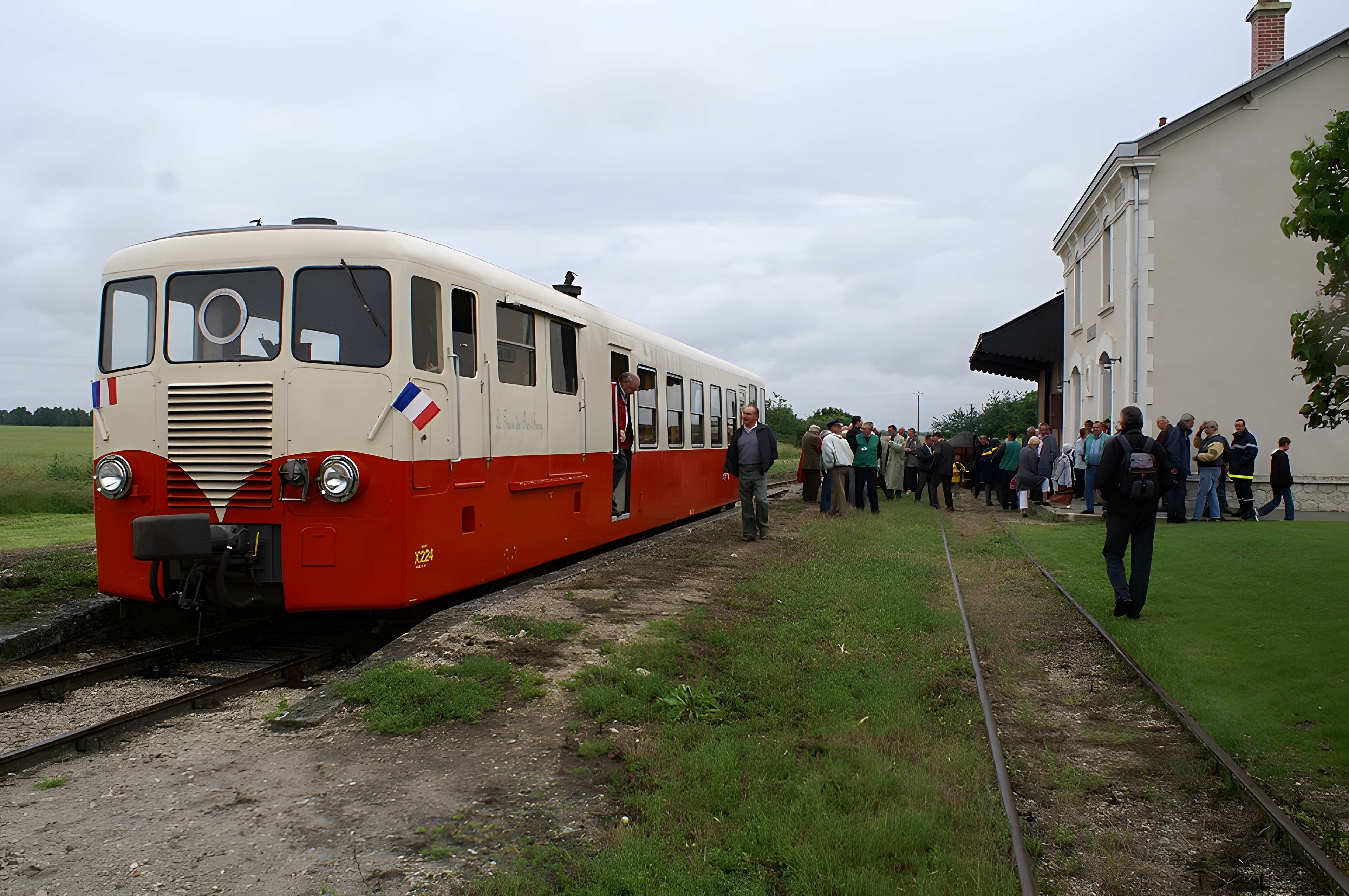 Ligne à voie ferrée métrique le Blanc-Argent (ou B.A.) sur le tronçon Luçay-le-Malé-Argy (également sur communes de Argy, Ecueillé, Heugnes, Pellevoisin)