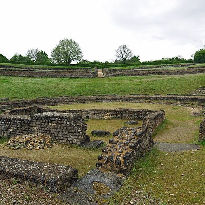 Photo de Vestiges du théâtre gallo-romain dArgentomagus