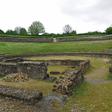 Vestiges du théâtre gallo-romain dArgentomagus