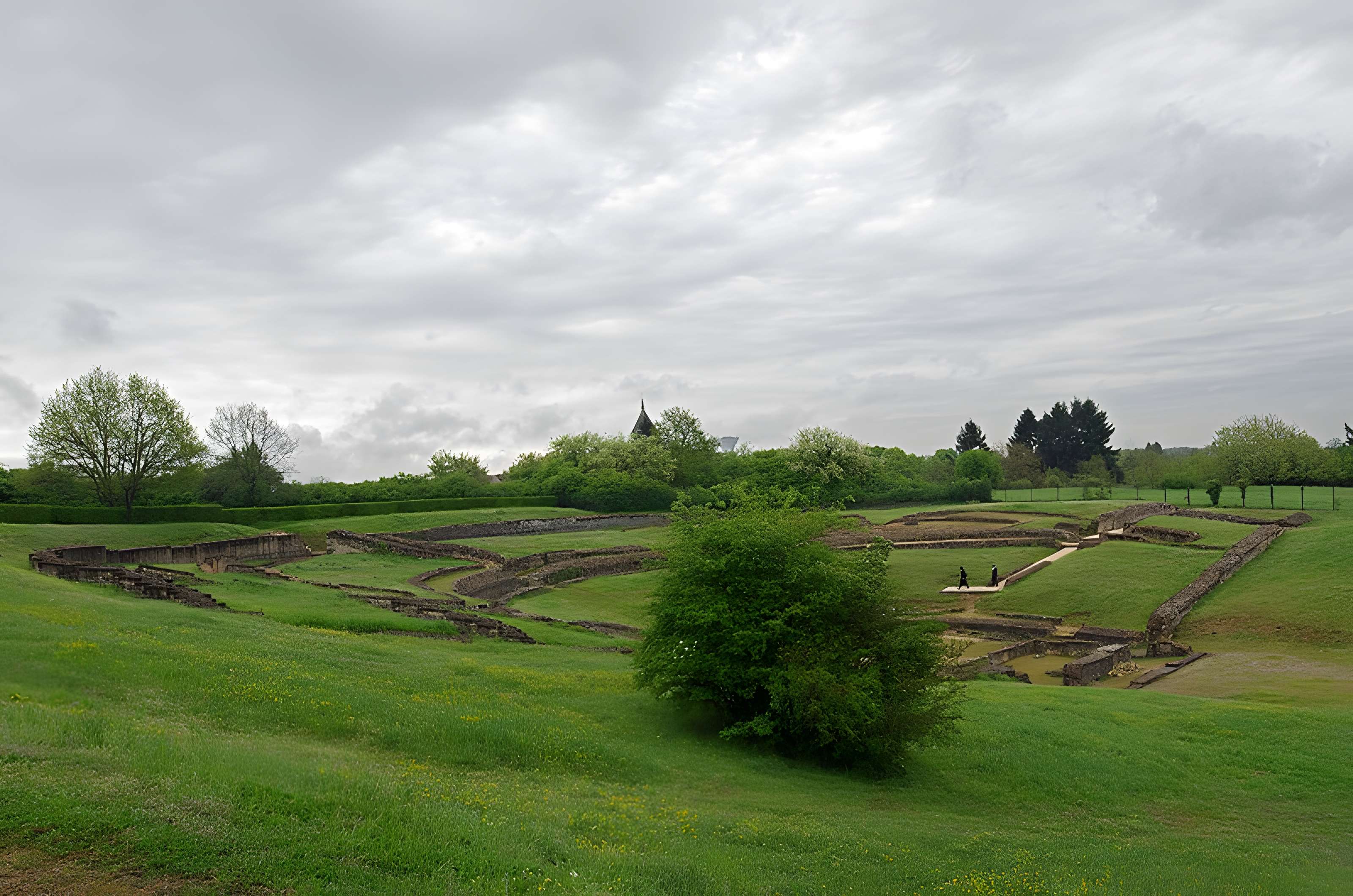 Vestiges du théâtre gallo-romain d'Argentomagus