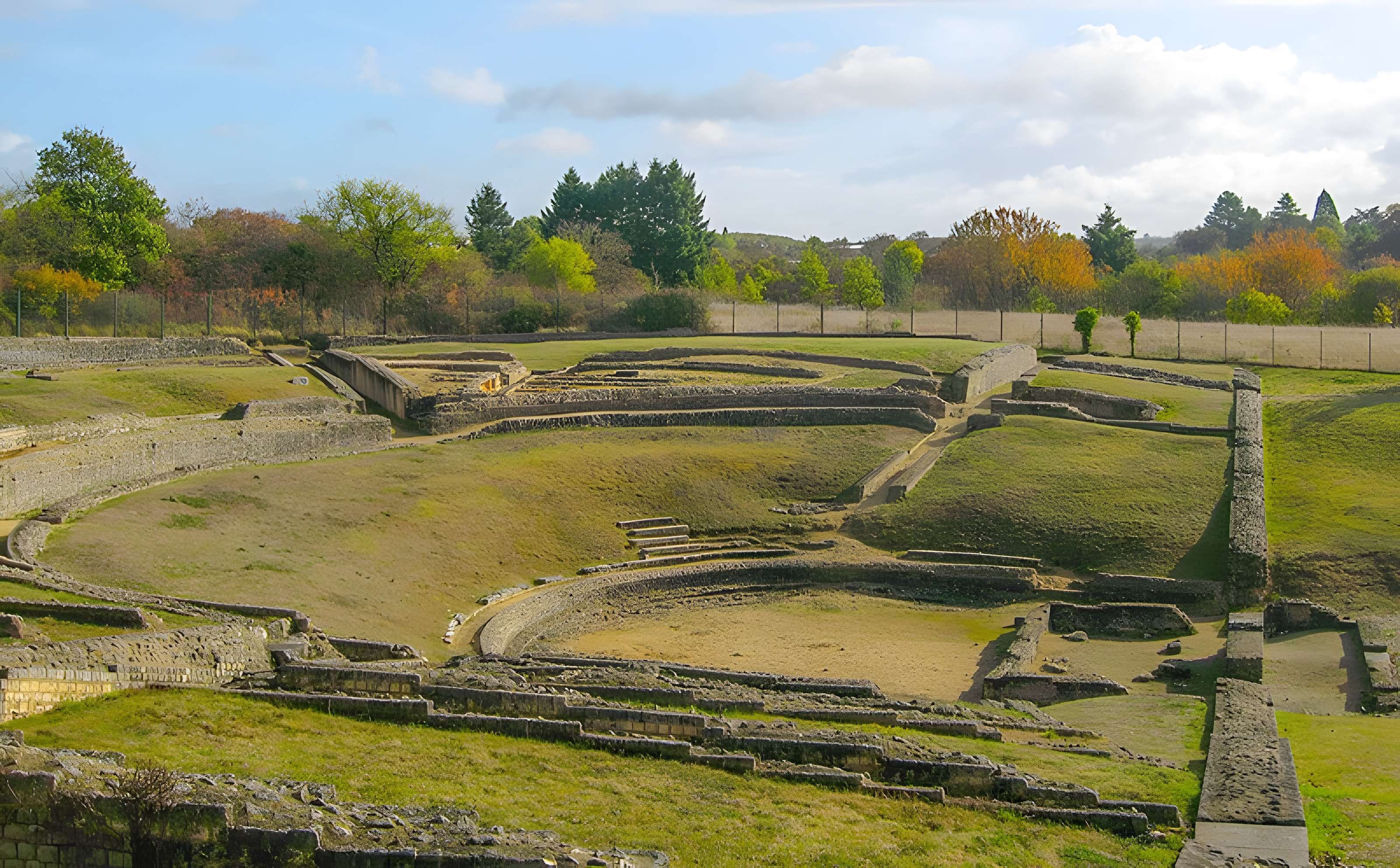 Vestiges du théâtre gallo-romain d'Argentomagus