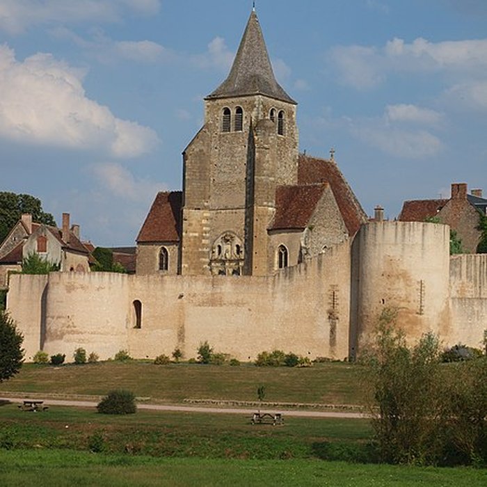 Photo de Église Saint-Étienne dAinay-le-Château