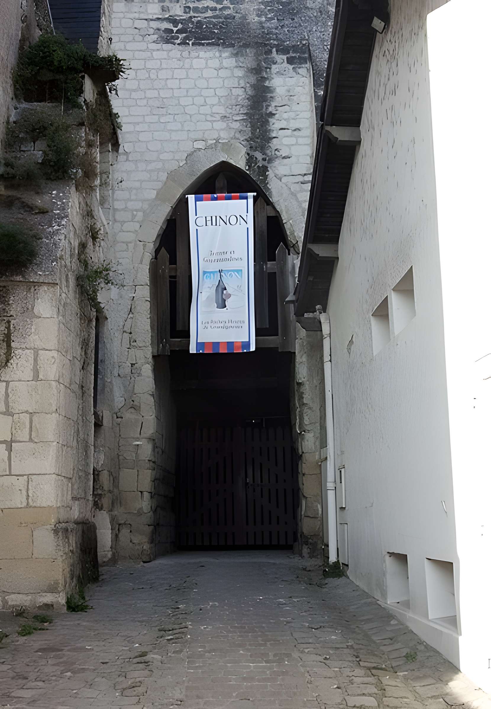 Entrée des Caves peintes