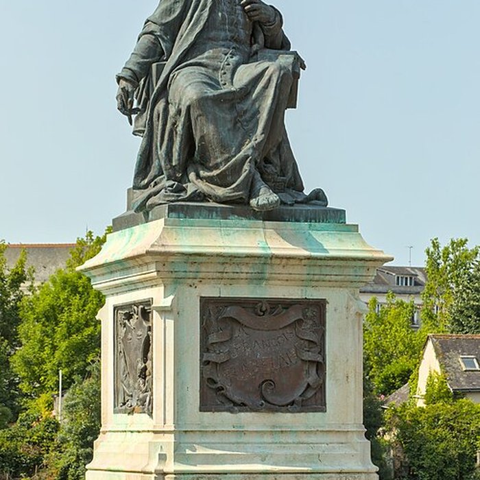 Photo de Monument à Rabelais