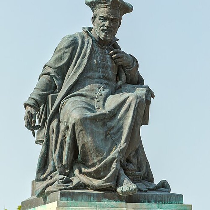 Photo de Monument à Rabelais