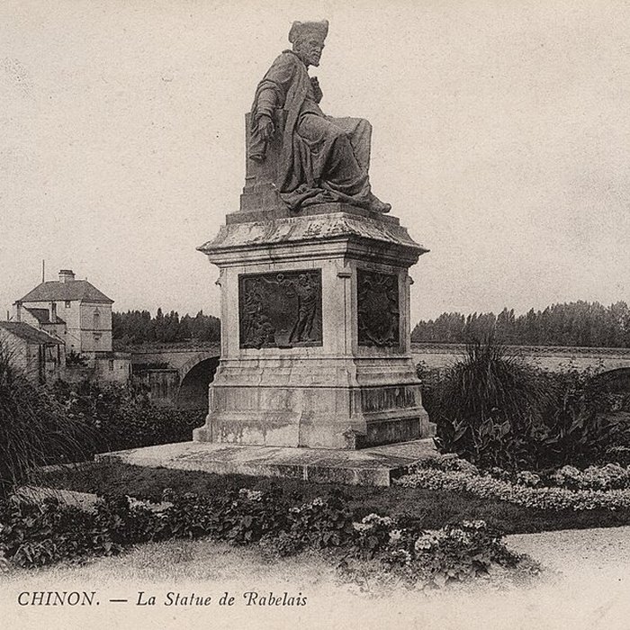 Photo de Monument à Rabelais