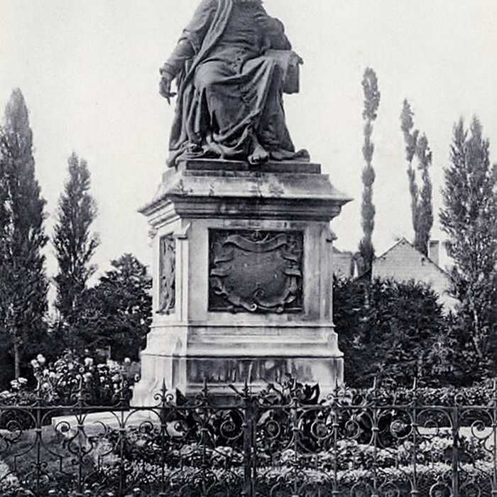 Photo de Monument à Rabelais