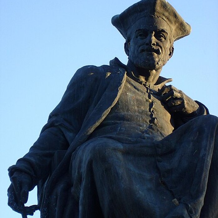 Photo de Monument à Rabelais