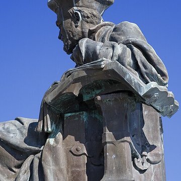 Monument à Rabelais