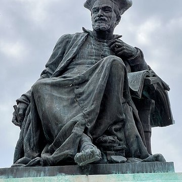 Monument à Rabelais