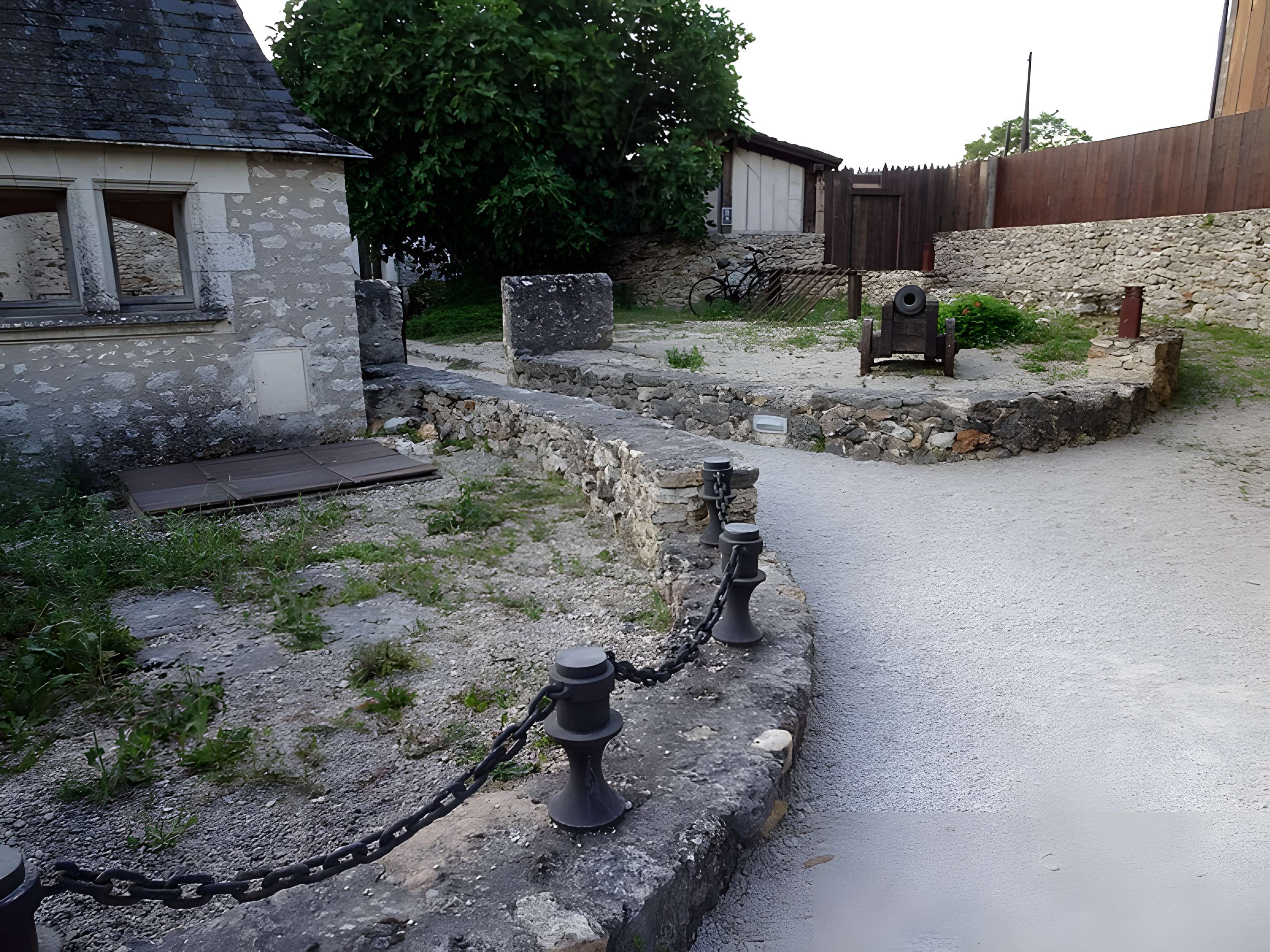 Site castral de Montbazon