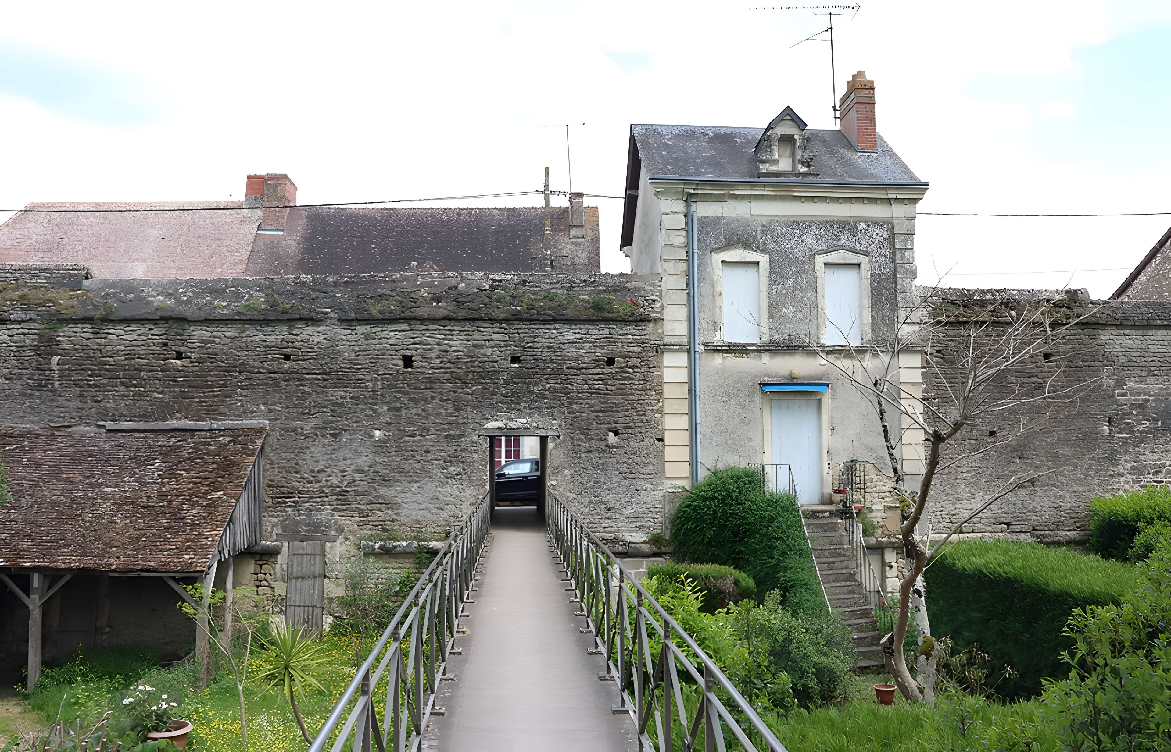 Enceinte de la ville