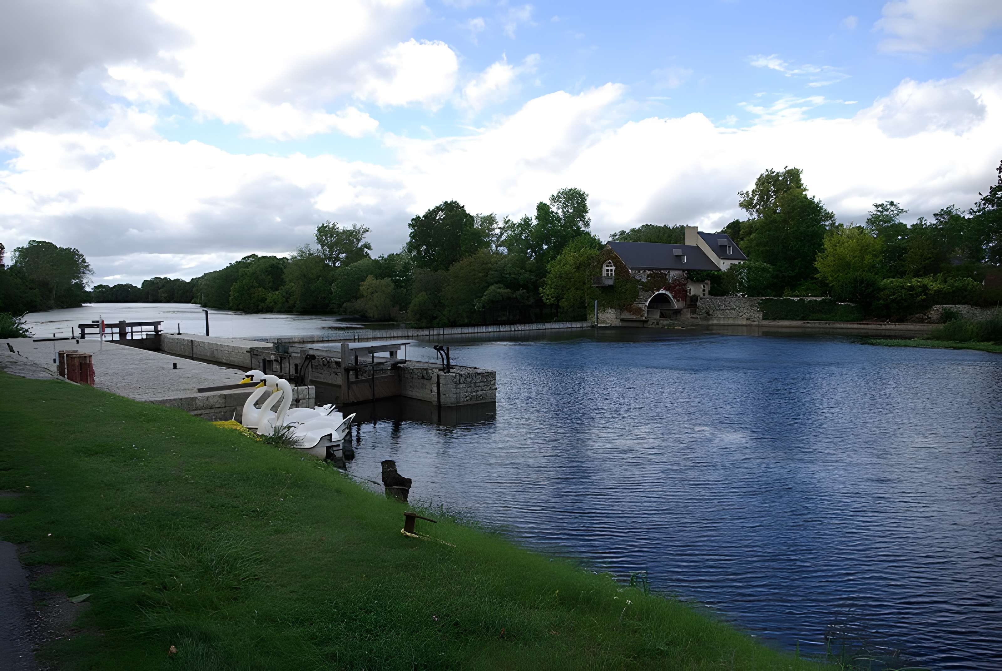 Site du barrage éclusé mobile à aiguilles de Nitray