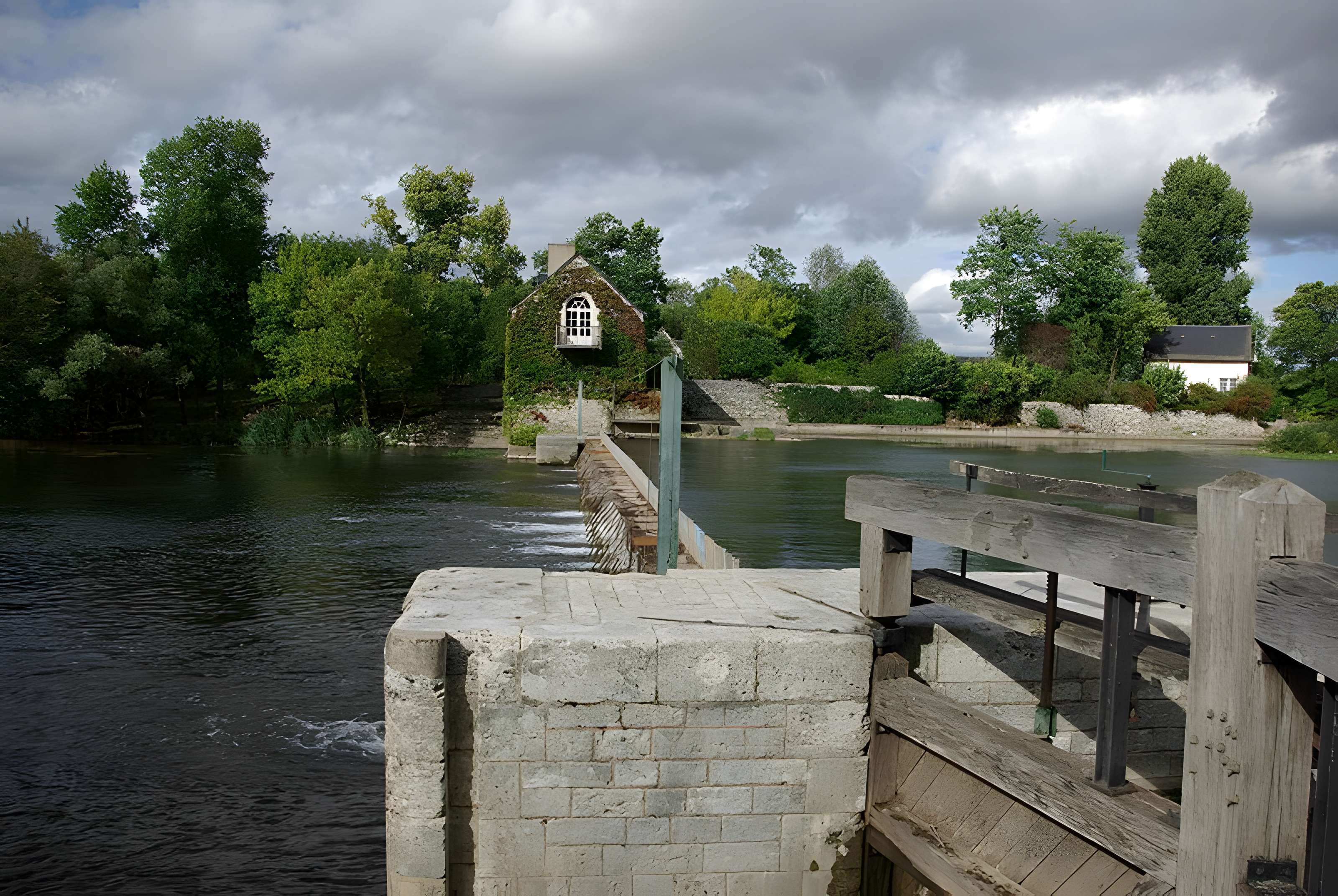 Site du barrage éclusé mobile à aiguilles de Nitray