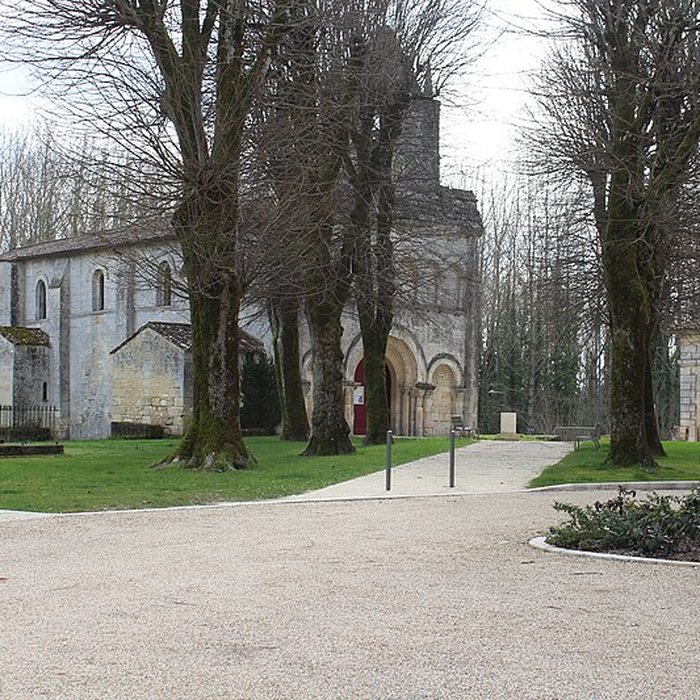 Photo de Église Saint-Étienne de Tauriac