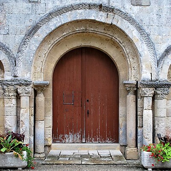 Photo de Église Saint-Étienne de Tauriac