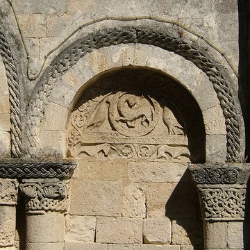 Église Saint-Étienne de Tauriac
