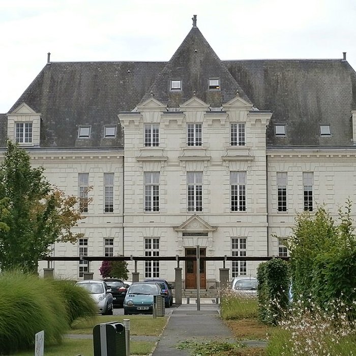 Photo de Centre Hospitalier Universitaire Régional, dit Centre Hospitalier Régional Bretonneau