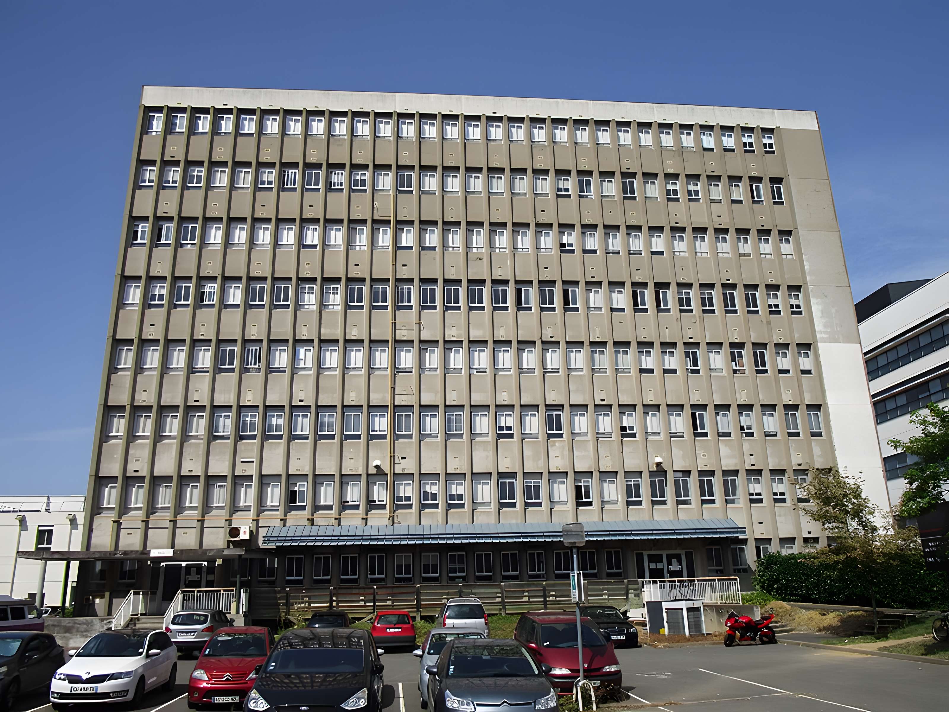 Centre Hospitalier Universitaire Régional, dit Centre Hospitalier Régional Bretonneau