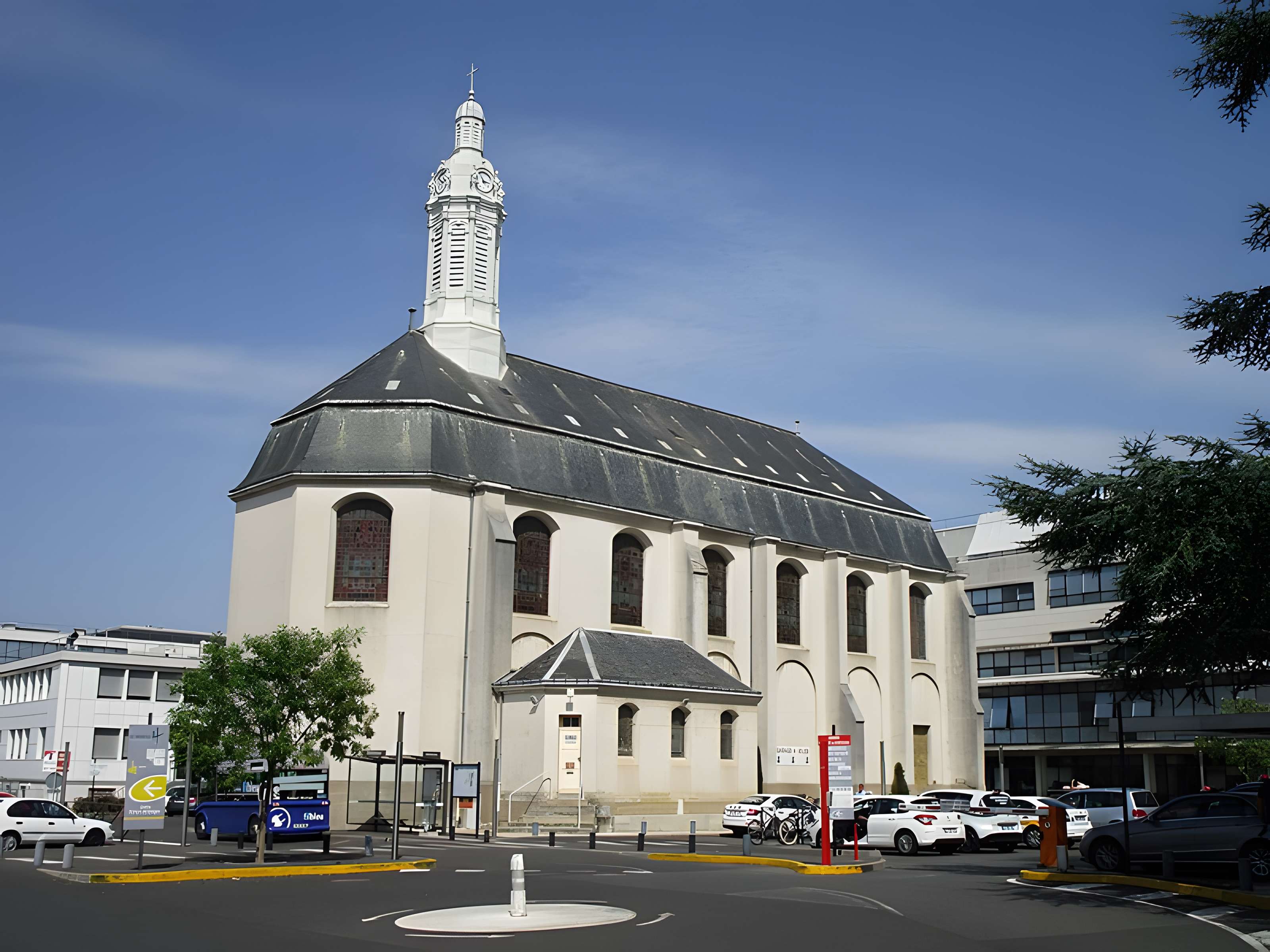 Centre Hospitalier Universitaire Régional, dit Centre Hospitalier Régional Bretonneau