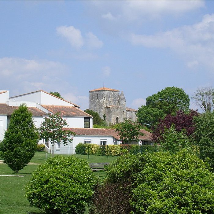 Photo de Église Saint-Étienne de Vaux-sur-Mer