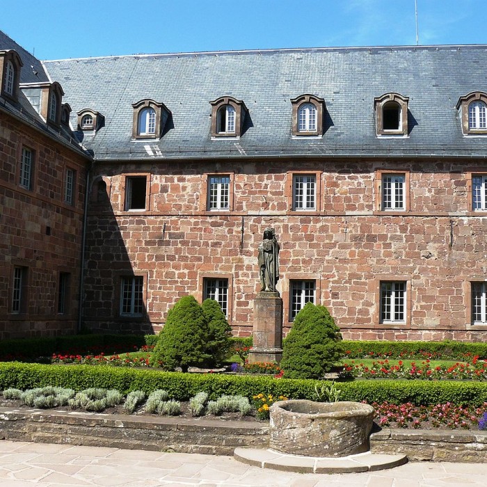 Photo de Abbaye de Hohenbourg Monastère de Sainte-Odile
