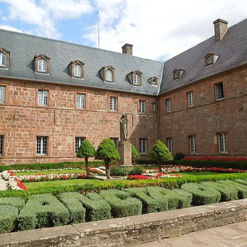 Abbaye de Hohenbourg Monastère de Sainte-Odile