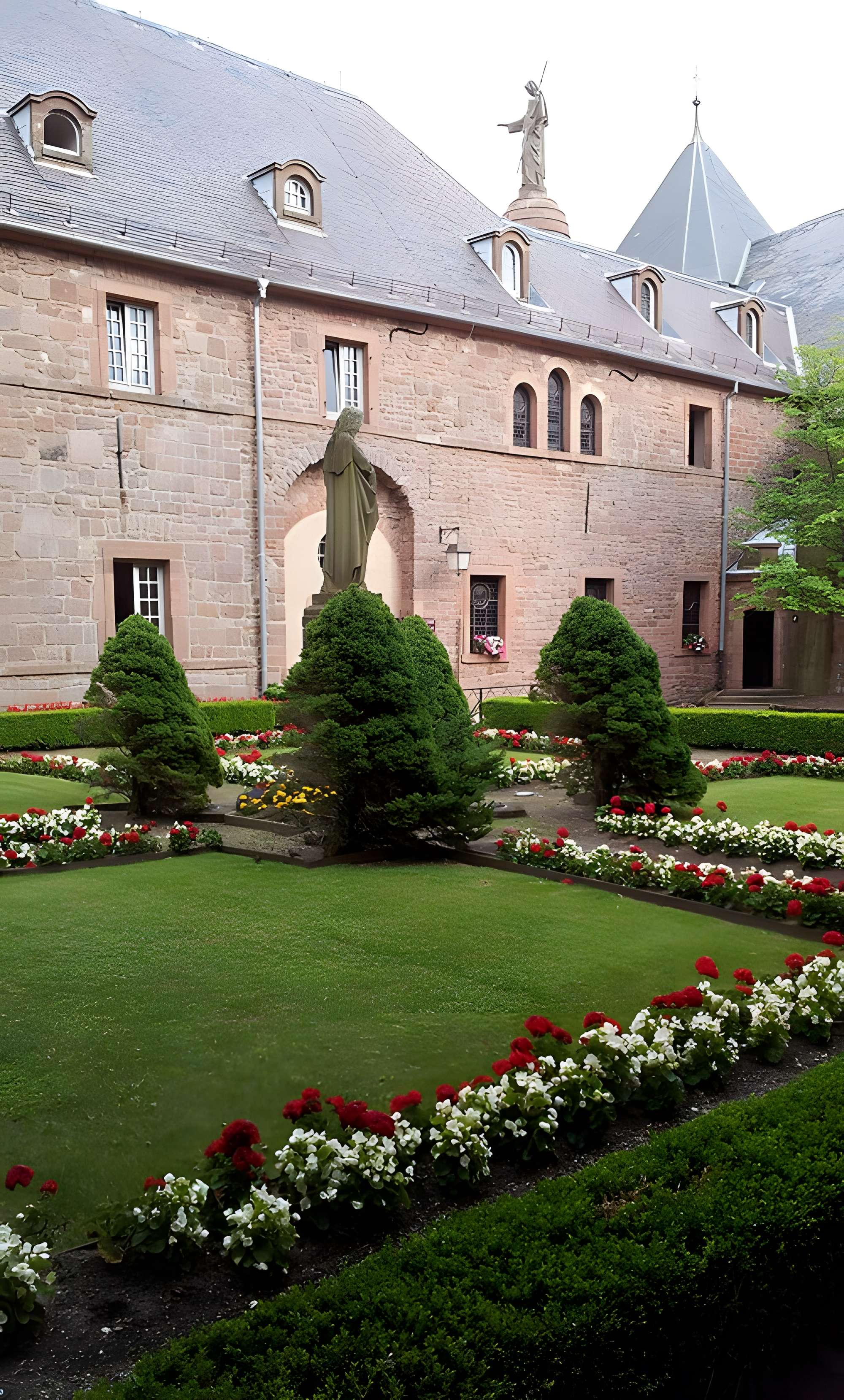 Abbaye de Hohenbourg (Monastère de Sainte-Odile)