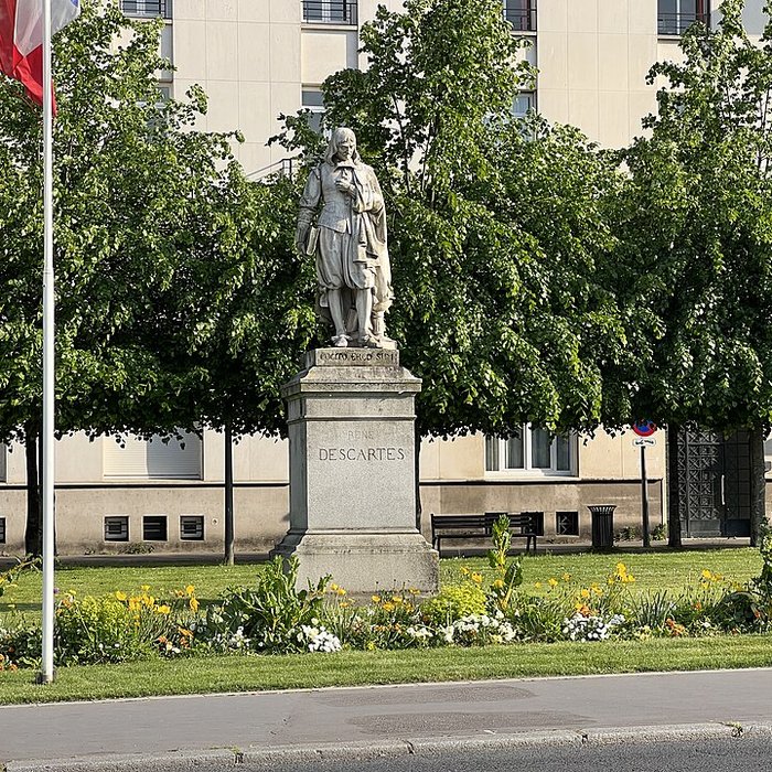 Photo de Monument à Descartes