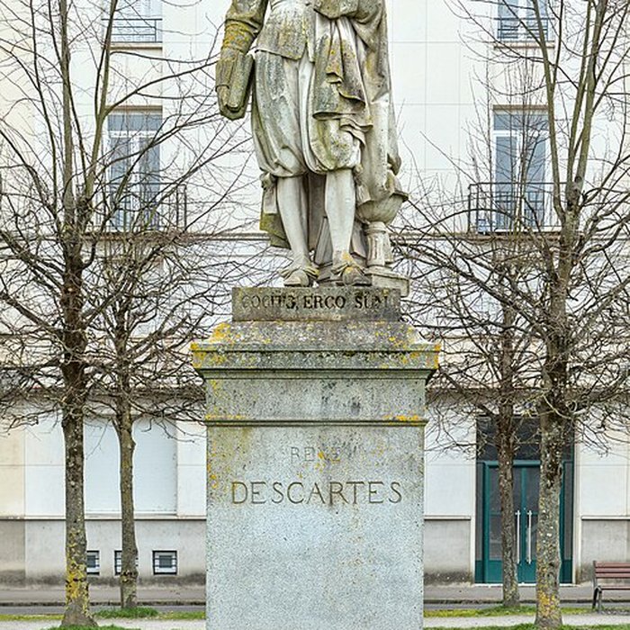 Photo de Monument à Descartes