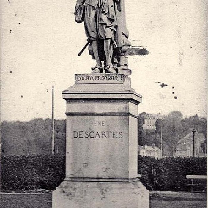 Photo de Monument à Descartes
