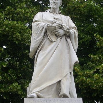 Monument à Rabelais