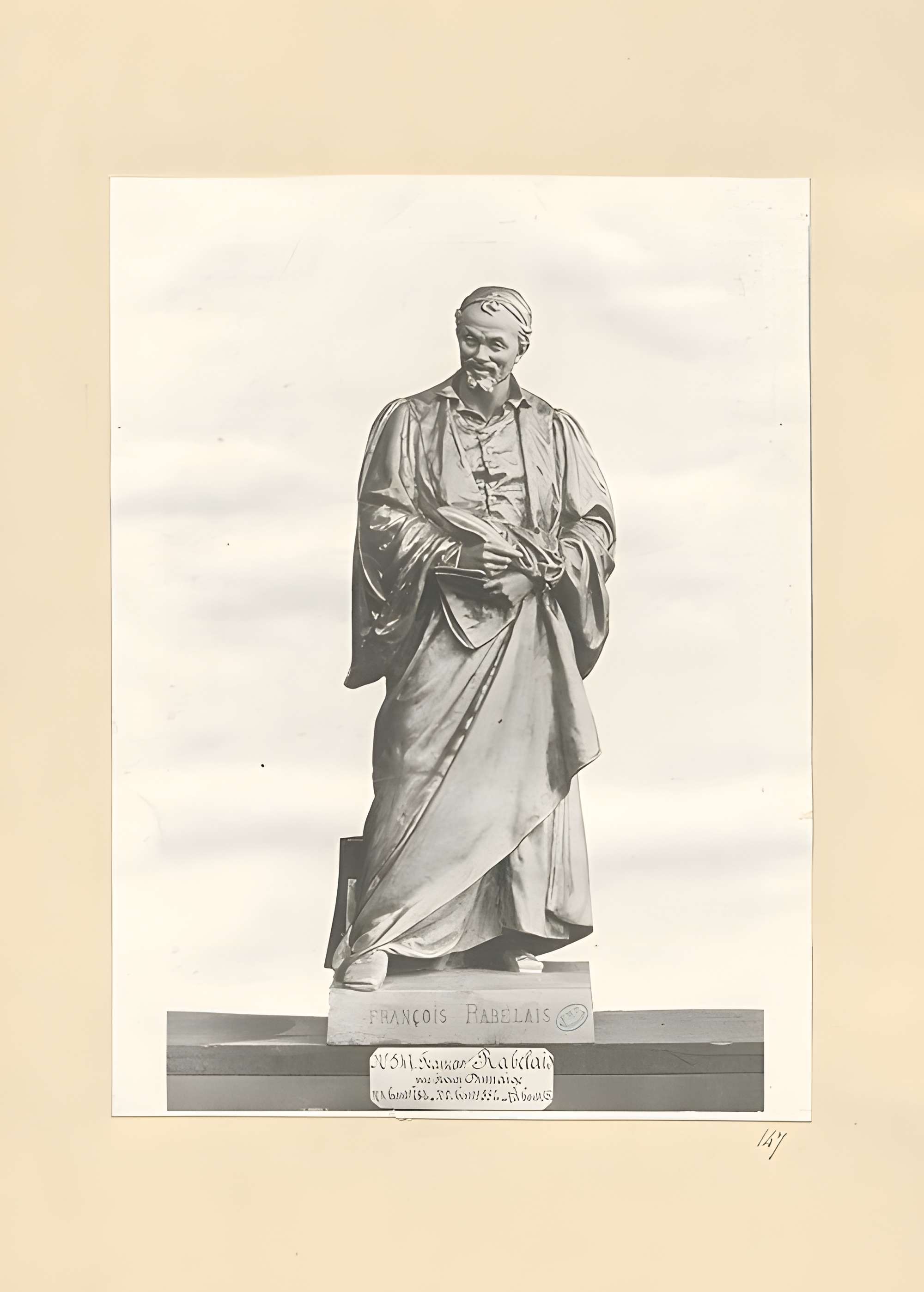 Monument à Rabelais