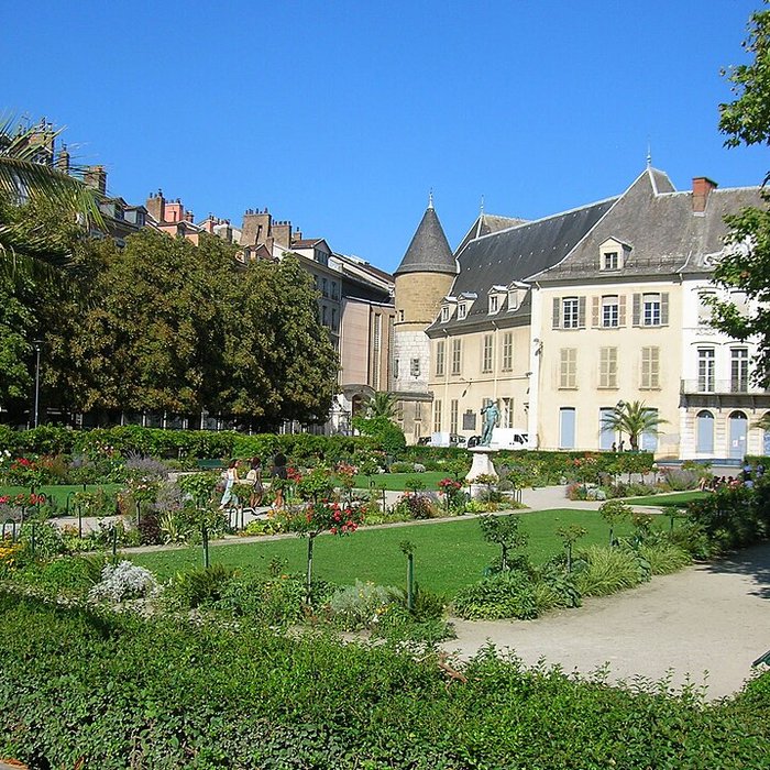 Photo de Ancien hôtel de Lesdiguières et Jardin de Ville