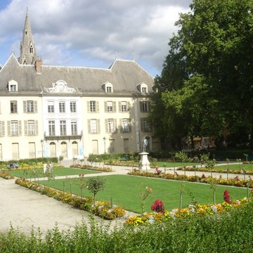 Ancien hôtel de Lesdiguières et Jardin de Ville