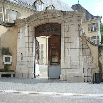 Ancien hôtel de Lesdiguières et Jardin de Ville