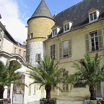Ancien hôtel de Lesdiguières et Jardin de Ville
