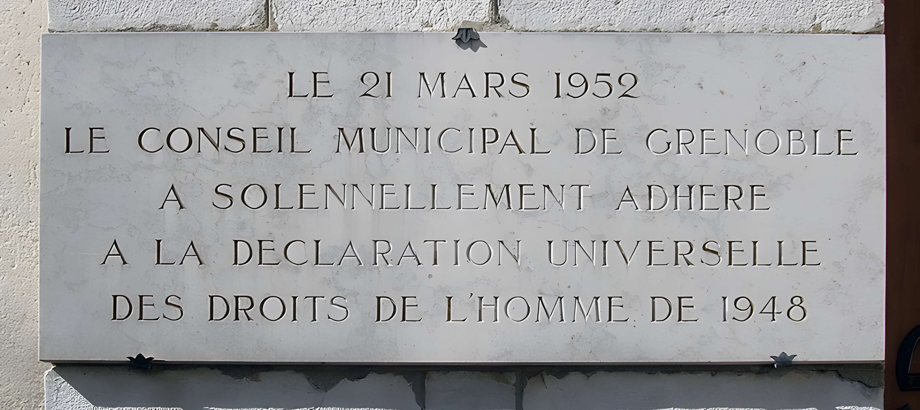 Ancien hôtel de Lesdiguières et Jardin de Ville