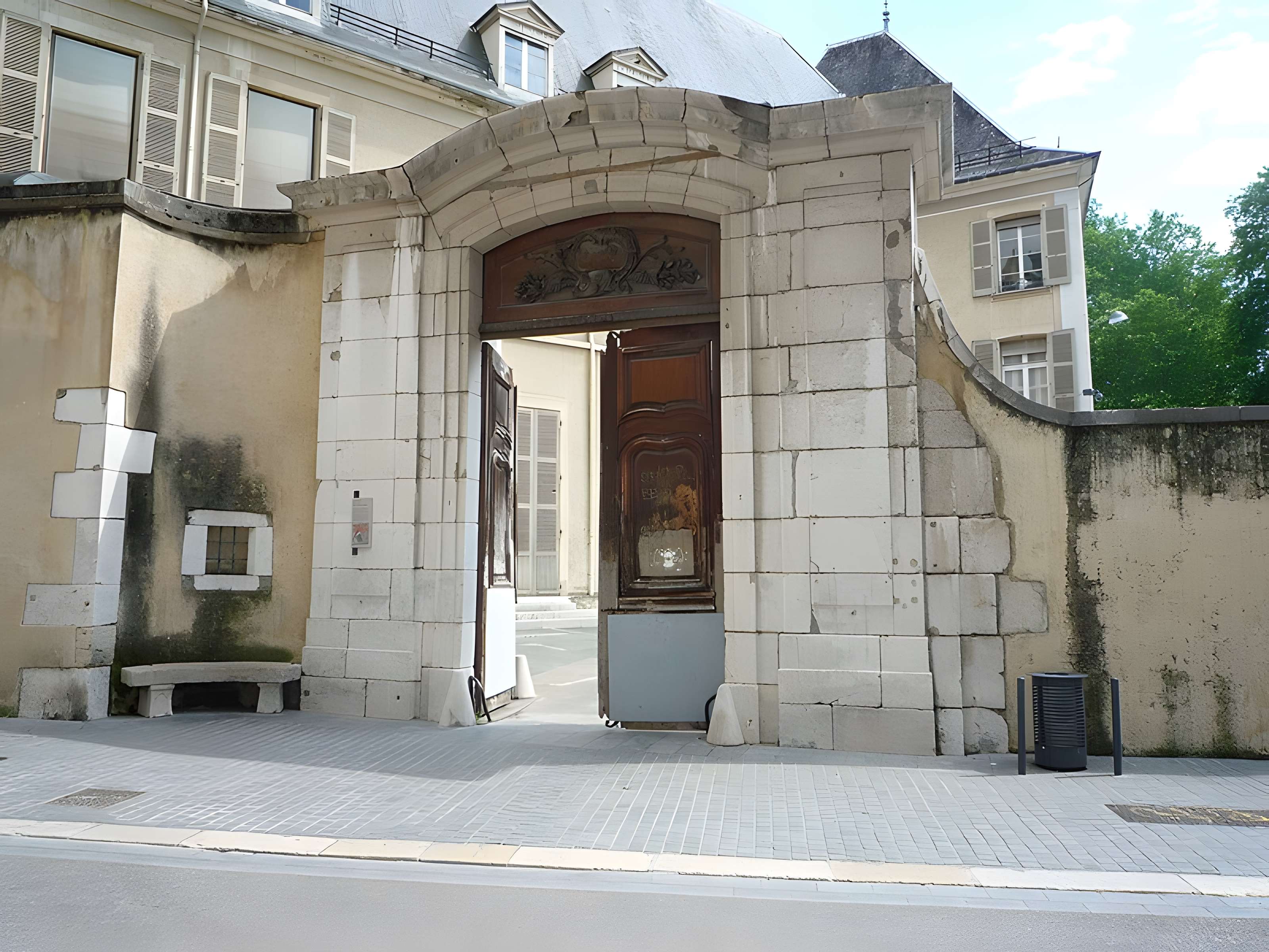 Ancien hôtel de Lesdiguières et Jardin de Ville