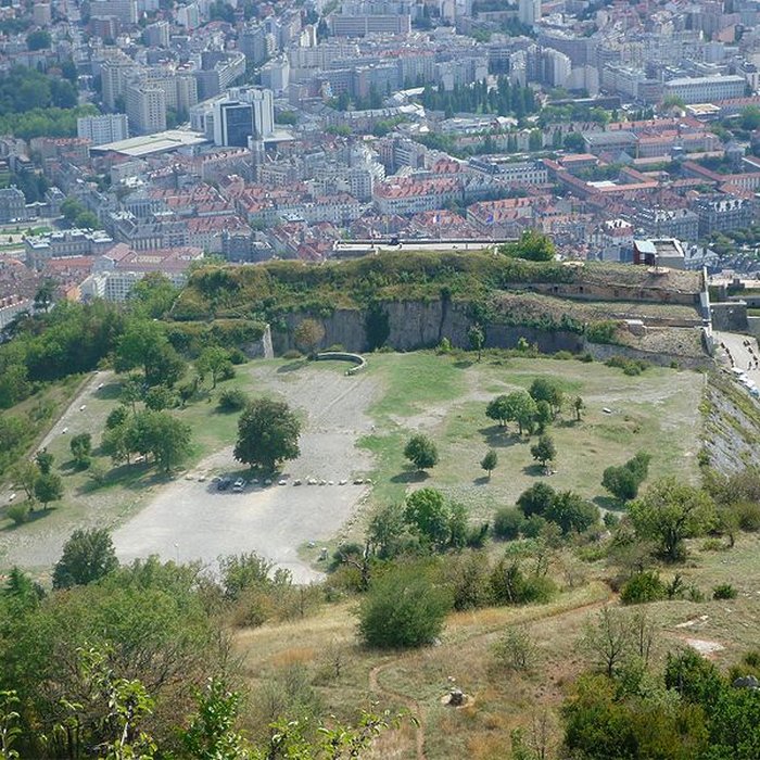Photo de Ouvrages militaires de la Bastille ensemble