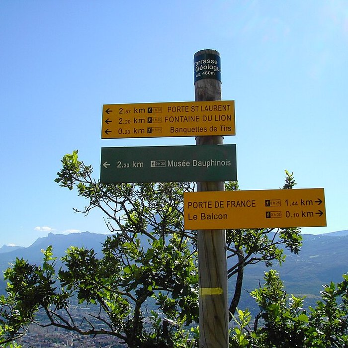 Photo de Ouvrages militaires de la Bastille ensemble