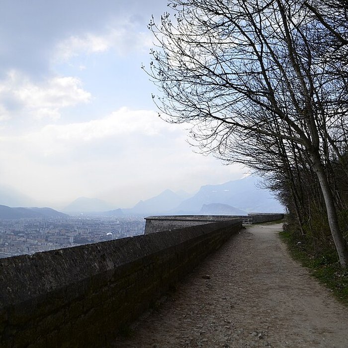 Photo de Ouvrages militaires de la Bastille ensemble